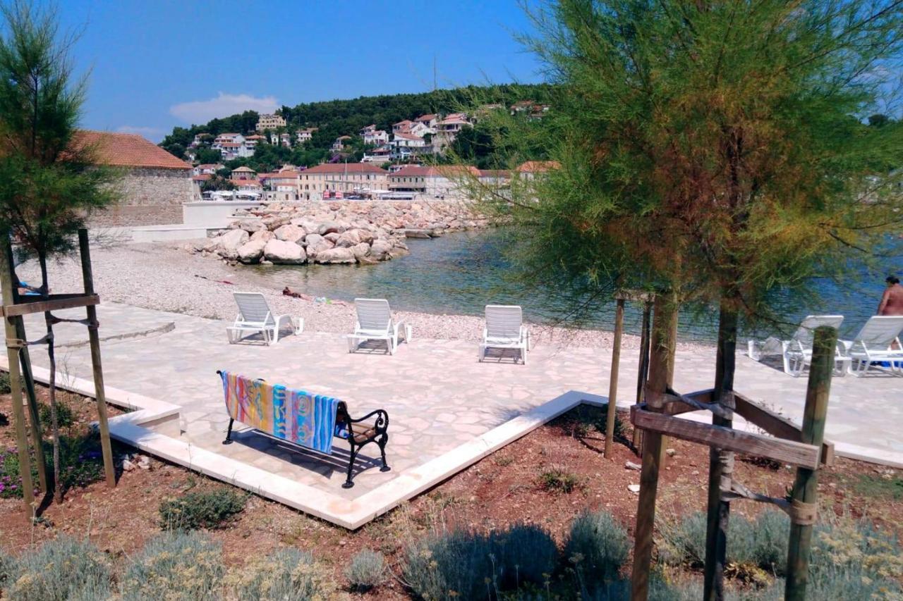 Holiday House With A Parking Space Svirce, Hvar - 17682 Vrbanj Екстериор снимка